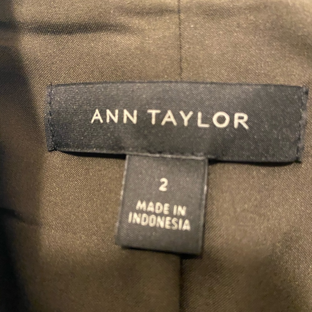Ann Taylor olive blazer jacket, size 2 - Picture 6 of 8